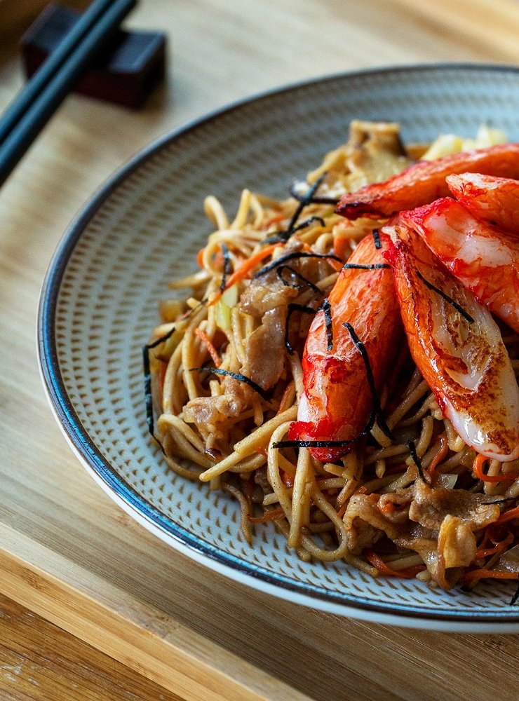 Yakisoba With Snow Crab Leg